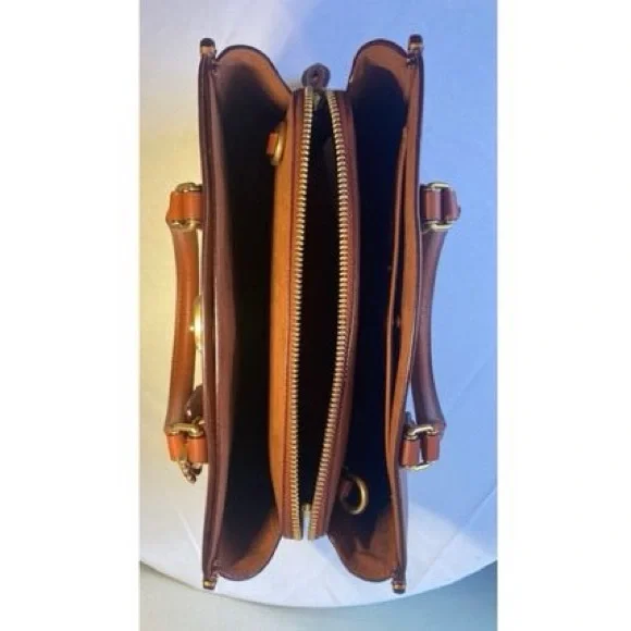 Coach hand bag for women - Picture 7 of 9